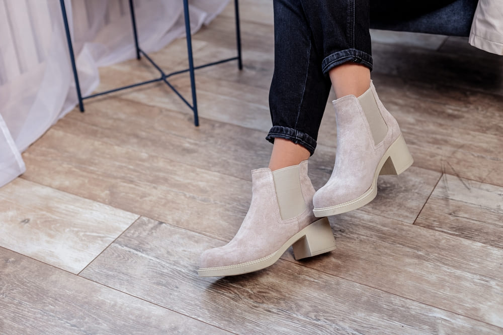 botine din piele intoarsa gri